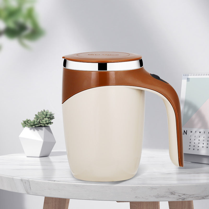 Wiederaufladbares Modell einer automatisch umrührenden Kaffeetasse