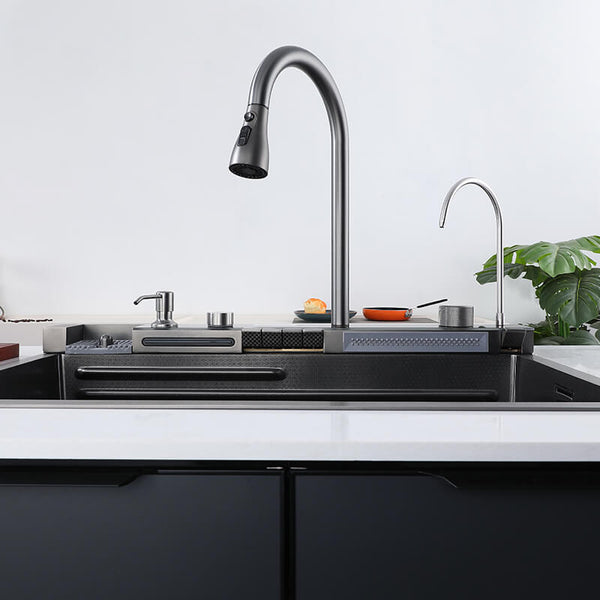 Lavello da cucina di lusso con display digitale e design a cascata